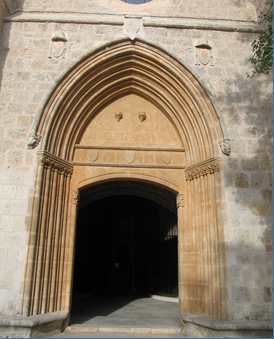 arco apuntado